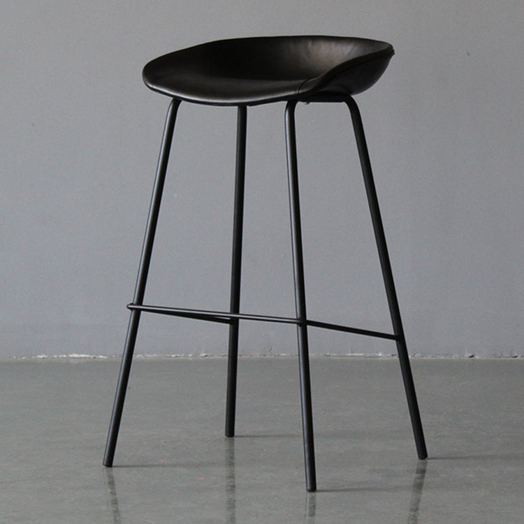 Industrial Leather Distressed Quilted Barstool Living Room Bar Stool with Bucket Seat Black 1 Piece Clearhalo 'Bar Furniture' 'Bar Stools' 'bar_stools' 'furniture_bar_stools' 'Kitchen & Dining Furniture' 'kitchen&dining_furn' 'kitchen' 'kitchen_furn' Furniture' 4182532