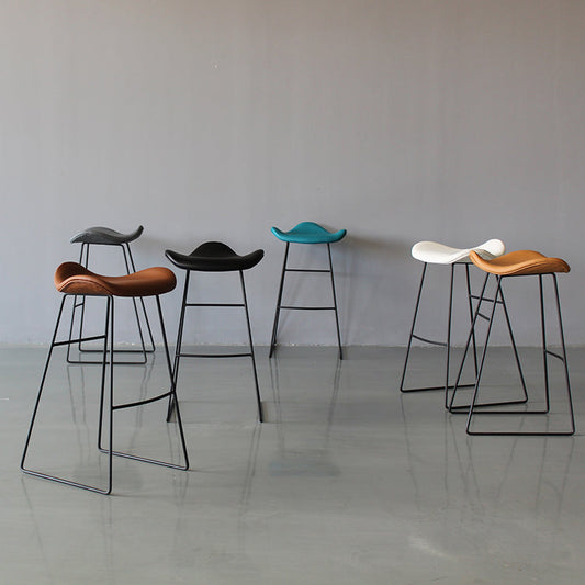 Black PU Leather Barstools Industrial Low Back Bristol Counter Stool with Saddle Seat Clearhalo 'Bar Furniture' 'Bar Stools' 'bar_stools' 'furniture_bar_stools' 'Kitchen & Dining Furniture' 'kitchen&dining_furn' 'kitchen' 'kitchen_furn' Furniture' 4183011