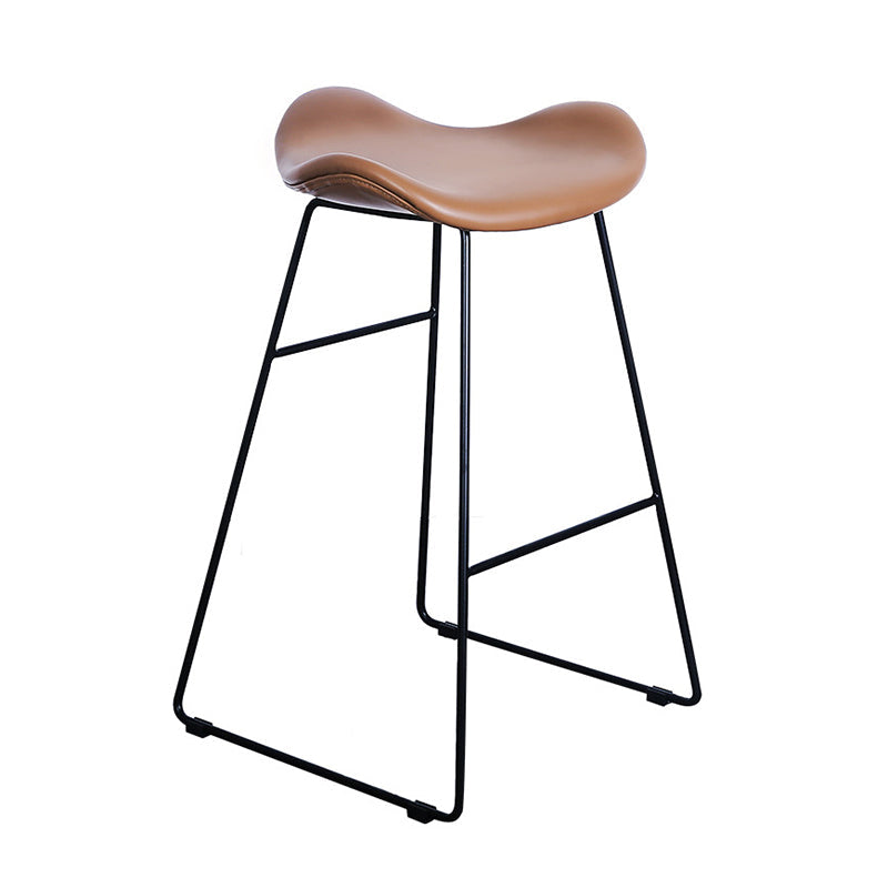 Black PU Leather Barstools Industrial Low Back Bristol Counter Stool with Saddle Seat Clearhalo 'Bar Furniture' 'Bar Stools' 'bar_stools' 'furniture_bar_stools' 'Kitchen & Dining Furniture' 'kitchen&dining_furn' 'kitchen' 'kitchen_furn' Furniture' 4183015