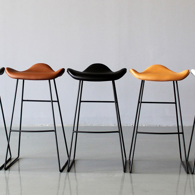 Black PU Leather Barstools Industrial Low Back Bristol Counter Stool with Saddle Seat Clearhalo 'Bar Furniture' 'Bar Stools' 'bar_stools' 'furniture_bar_stools' 'Kitchen & Dining Furniture' 'kitchen&dining_furn' 'kitchen' 'kitchen_furn' Furniture' 4183023
