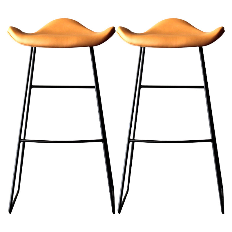 Black PU Leather Barstools Industrial Low Back Bristol Counter Stool with Saddle Seat Light Brown Set of 2 Clearhalo 'Bar Furniture' 'Bar Stools' 'bar_stools' 'furniture_bar_stools' 'Kitchen & Dining Furniture' 'kitchen&dining_furn' 'kitchen' 'kitchen_furn' Furniture' 4183034