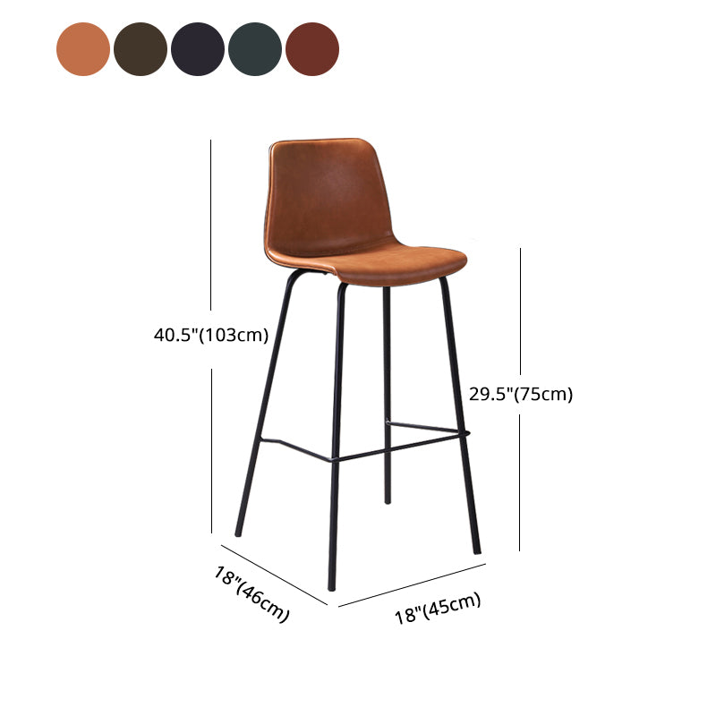 Industrial Black Metal Counter Stools Low Back Indoor Bar Stool with Bucket Seat Clearhalo 'Bar Furniture' 'Bar Stools' 'bar_stools' 'furniture_bar_stools' 'Kitchen & Dining Furniture' 'kitchen&dining_furn' 'kitchen' 'kitchen_furn' Furniture' 4183257