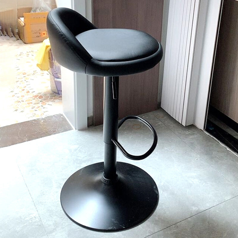 Black Modern Metal Bar Stool Adjustable Footrest Low Back Indoor Stool Clearhalo 'Bar Furniture' 'Bar Stools' 'bar_stools' 'furniture_bar_stools' 'Kitchen & Dining Furniture' 'kitchen&dining_furn' 'kitchen' 'kitchen_furn' Furniture' 4183538