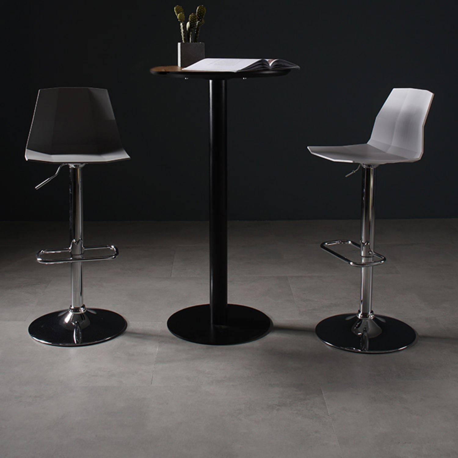 Modern Plastic Counter & Bar Stool Indoor Adjustable Height Footrest Stool Clearhalo 'Bar Furniture' 'Bar Stools' 'bar_stools' 'furniture_bar_stools' 'Kitchen & Dining Furniture' 'kitchen&dining_furn' 'kitchen' 'kitchen_furn' Furniture' 4183870
