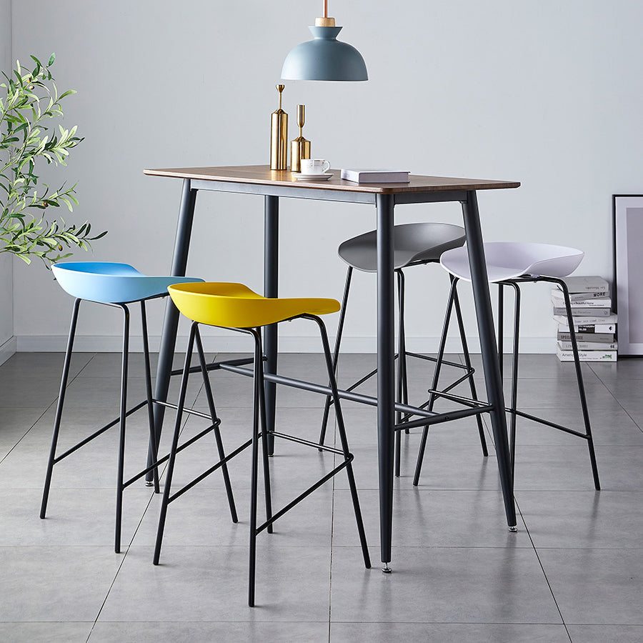 Modern Bar Stool Armless Plastic Indoor Barstool with Footrest Steel Base Clearhalo 'Bar Furniture' 'Bar Stools' 'bar_stools' 'furn' 'furn_bar_stools' 'furniture_bar_stools' 'Kitchen & Dining Furniture' 'kitchen&dining_furn' 'kitchen' 'kitchen_furn' Furniture' 4184036