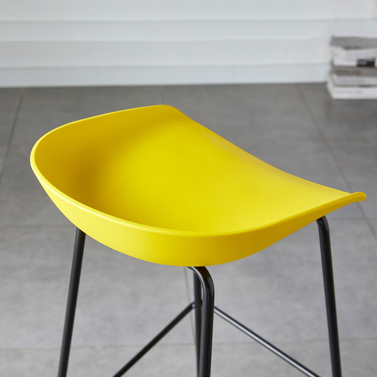 Modern Bar Stool Armless Plastic Indoor Barstool with Footrest Steel Base Clearhalo 'Bar Furniture' 'Bar Stools' 'bar_stools' 'furn' 'furn_bar_stools' 'furniture_bar_stools' 'Kitchen & Dining Furniture' 'kitchen&dining_furn' 'kitchen' 'kitchen_furn' Furniture' 4184043