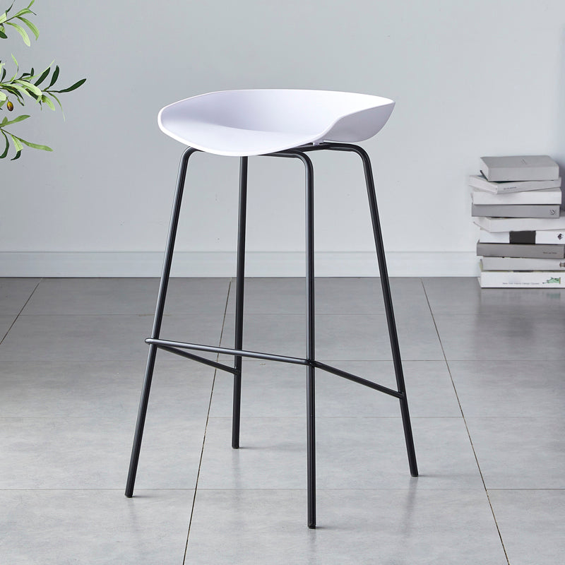 Modern Bar Stool Armless Plastic Indoor Barstool with Footrest Steel Base White 1 Piece Bar Stool(30"H) Clearhalo 'Bar Furniture' 'Bar Stools' 'bar_stools' 'furn' 'furn_bar_stools' 'furniture_bar_stools' 'Kitchen & Dining Furniture' 'kitchen&dining_furn' 'kitchen' 'kitchen_furn' Furniture' 4184044