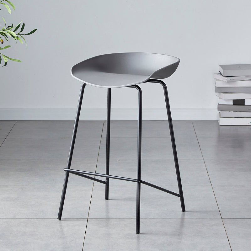 Modern Bar Stool Armless Plastic Indoor Barstool with Footrest Steel Base Grey 1 Piece Counter Stool(26"H) Clearhalo 'Bar Furniture' 'Bar Stools' 'bar_stools' 'furn' 'furn_bar_stools' 'furniture_bar_stools' 'Kitchen & Dining Furniture' 'kitchen&dining_furn' 'kitchen' 'kitchen_furn' Furniture' 4184057