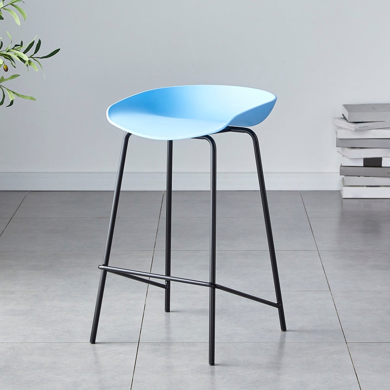 Modern Bar Stool Armless Plastic Indoor Barstool with Footrest Steel Base Blue 1 Piece Counter Stool(26"H) Clearhalo 'Bar Furniture' 'Bar Stools' 'bar_stools' 'furn' 'furn_bar_stools' 'furniture_bar_stools' 'Kitchen & Dining Furniture' 'kitchen&dining_furn' 'kitchen' 'kitchen_furn' Furniture' 4184060