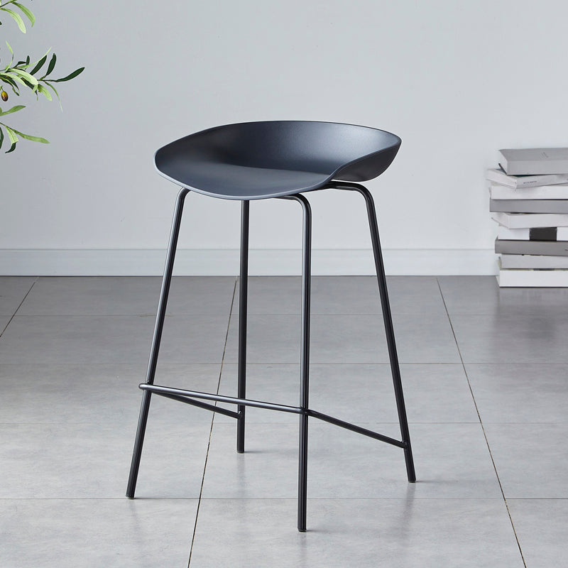 Modern Bar Stool Armless Plastic Indoor Barstool with Footrest Steel Base Black 1 Piece Counter Stool(26"H) Clearhalo 'Bar Furniture' 'Bar Stools' 'bar_stools' 'furn' 'furn_bar_stools' 'furniture_bar_stools' 'Kitchen & Dining Furniture' 'kitchen&dining_furn' 'kitchen' 'kitchen_furn' Furniture' 4184066