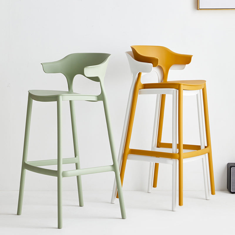 29-inch Modern Counter Bar Stool Armed Plastic Indoor Bar Stool with Footrest Clearhalo 'Bar Furniture' 'Bar Stools' 'bar_stools' 'furn' 'furn_bar_stools' 'furniture_bar_stools' 'Kitchen & Dining Furniture' 'kitchen&dining_furn' 'kitchen' 'kitchen_furn' Furniture' 4184496