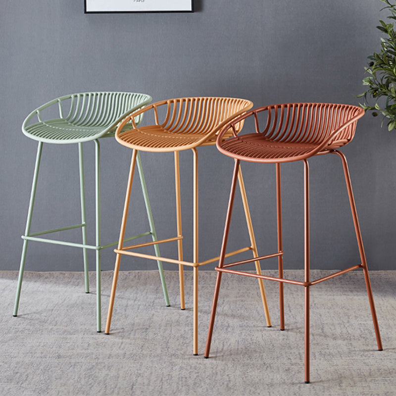 29-Inch Contemporary Bar Stool Armless Plastic Indoor Bar Stool with Iron Base Clearhalo 'Bar Furniture' 'Bar Stools' 'bar_stools' 'furn' 'furn_bar_stools' 'furniture_bar_stools' 'Kitchen & Dining Furniture' 'kitchen&dining_furn' 'kitchen' 'kitchen_furn' Furniture' 4184571