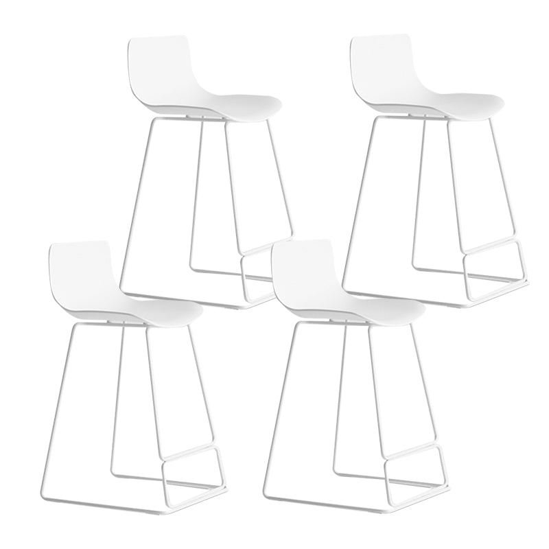 Bucket Footrest Bar & Counter Stool Indoor Plastic Modern Counter Bar Stool White 4 Piece Set Counter Stool (24"H) Clearhalo 'Bar Furniture' 'Bar Stools' 'bar_stools' 'furn' 'furn_bar_stools' 'furniture_bar_stools' 'Kitchen & Dining Furniture' 'kitchen&dining_furn' 'kitchen' 'kitchen_furn' Furniture' 4184601