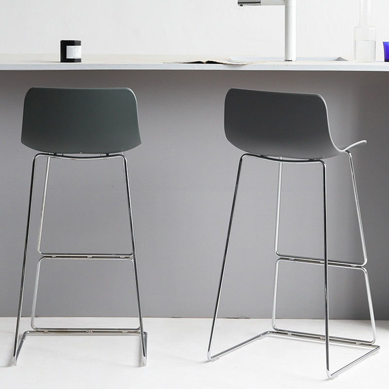 Bucket Footrest Bar & Counter Stool Indoor Plastic Modern Counter Bar Stool Clearhalo 'Bar Furniture' 'Bar Stools' 'bar_stools' 'furn' 'furn_bar_stools' 'furniture_bar_stools' 'Kitchen & Dining Furniture' 'kitchen&dining_furn' 'kitchen' 'kitchen_furn' Furniture' 4184603