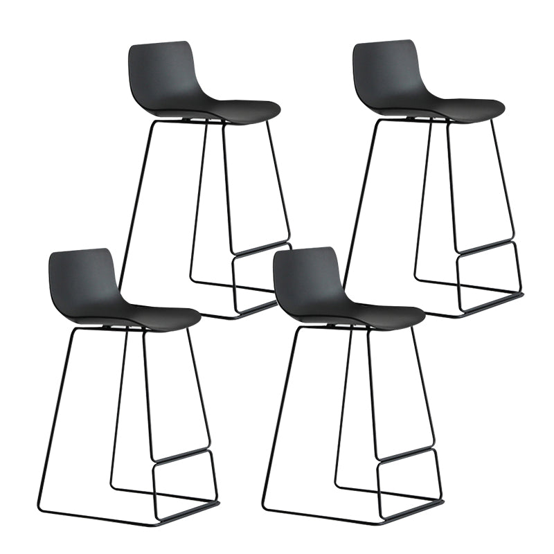 Bucket Footrest Bar & Counter Stool Indoor Plastic Modern Counter Bar Stool Black 4 Piece Set Counter Stool (24"H) Clearhalo 'Bar Furniture' 'Bar Stools' 'bar_stools' 'furn' 'furn_bar_stools' 'furniture_bar_stools' 'Kitchen & Dining Furniture' 'kitchen&dining_furn' 'kitchen' 'kitchen_furn' Furniture' 4184606