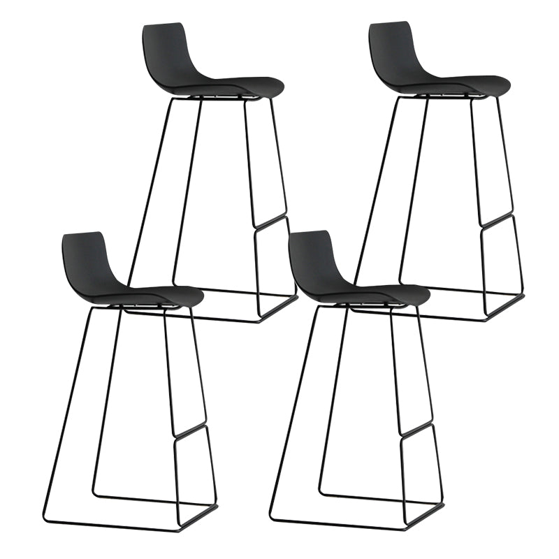 Bucket Footrest Bar & Counter Stool Indoor Plastic Modern Counter Bar Stool Black 4 Piece Set Bar Stool(30"H) Clearhalo 'Bar Furniture' 'Bar Stools' 'bar_stools' 'furn' 'furn_bar_stools' 'furniture_bar_stools' 'Kitchen & Dining Furniture' 'kitchen&dining_furn' 'kitchen' 'kitchen_furn' Furniture' 4184609
