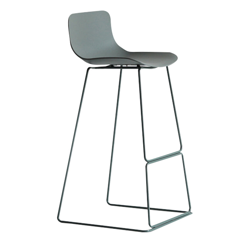 Bucket Footrest Bar & Counter Stool Indoor Plastic Modern Counter Bar Stool Green 1 Piece Bar Stool(30"H) Clearhalo 'Bar Furniture' 'Bar Stools' 'bar_stools' 'furn' 'furn_bar_stools' 'furniture_bar_stools' 'Kitchen & Dining Furniture' 'kitchen&dining_furn' 'kitchen' 'kitchen_furn' Furniture' 4184614