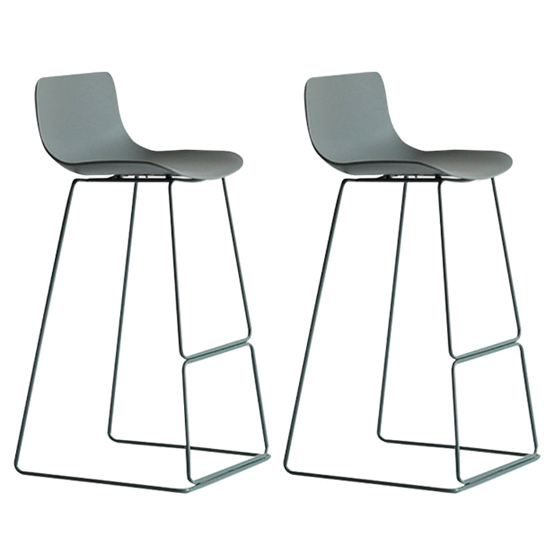Bucket Footrest Bar & Counter Stool Indoor Plastic Modern Counter Bar Stool Green 2 Piece Set Clearhalo 'Bar Furniture' 'Bar Stools' 'bar_stools' 'furn' 'furn_bar_stools' 'furniture_bar_stools' 'Kitchen & Dining Furniture' 'kitchen&dining_furn' 'kitchen' 'kitchen_furn' Furniture' 4184627
