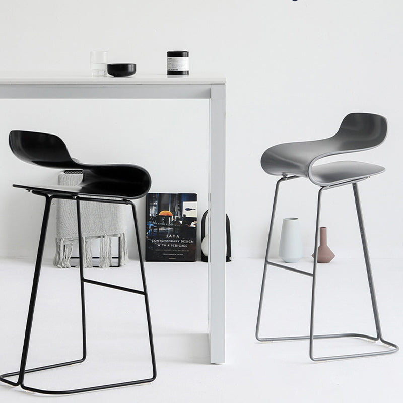 Low Back Footrest Counter Stool Saddle Seat Modern Counter Chair for Bar Clearhalo 'Bar Furniture' 'Bar Stools' 'bar_stools' 'furn' 'furn_bar_stools' 'furniture_bar_stools' 'Kitchen & Dining Furniture' 'kitchen&dining_furn' 'kitchen' 'kitchen_furn' Furniture' 4184703