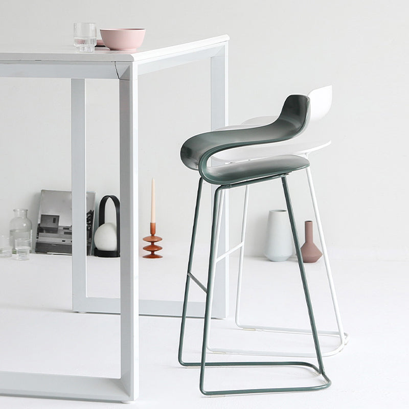 Low Back Footrest Counter Stool Saddle Seat Modern Counter Chair for Bar Clearhalo 'Bar Furniture' 'Bar Stools' 'bar_stools' 'furn' 'furn_bar_stools' 'furniture_bar_stools' 'Kitchen & Dining Furniture' 'kitchen&dining_furn' 'kitchen' 'kitchen_furn' Furniture' 4184705