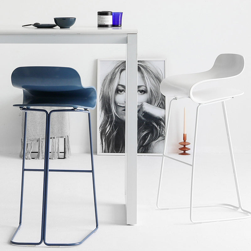 Low Back Footrest Counter Stool Saddle Seat Modern Counter Chair for Bar Clearhalo 'Bar Furniture' 'Bar Stools' 'bar_stools' 'furn' 'furn_bar_stools' 'furniture_bar_stools' 'Kitchen & Dining Furniture' 'kitchen&dining_furn' 'kitchen' 'kitchen_furn' Furniture' 4184706