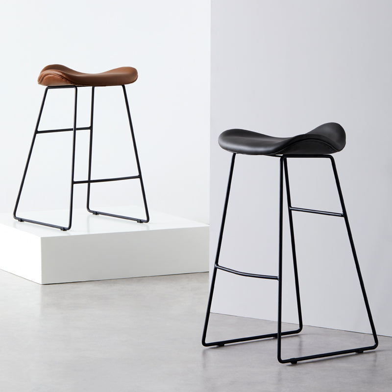 Leather Counter Stool Modern Backless Footrest Saddle Seat Bar Stool for Bar Clearhalo 'Bar Furniture' 'Bar Stools' 'bar_stools' 'furn' 'furn_bar_stools' 'furniture_bar_stools' 'Kitchen & Dining Furniture' 'kitchen&dining_furn' 'kitchen' 'kitchen_furn' Furniture' 4184745