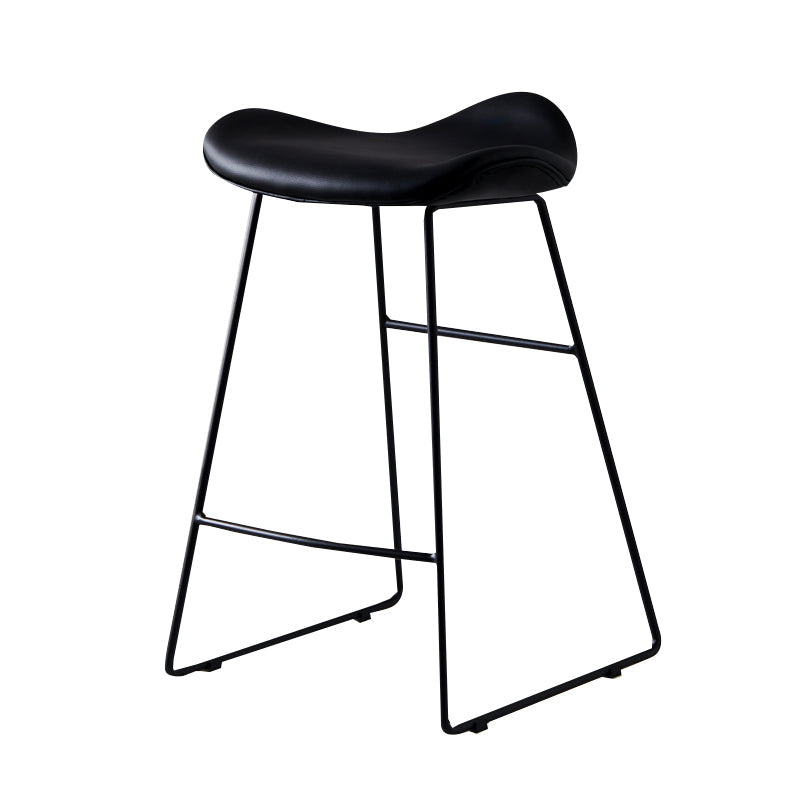 Leather Counter Stool Modern Backless Footrest Saddle Seat Bar Stool for Bar Black 1 Piece Counter Stool(26"H) Clearhalo 'Bar Furniture' 'Bar Stools' 'bar_stools' 'furn' 'furn_bar_stools' 'furniture_bar_stools' 'Kitchen & Dining Furniture' 'kitchen&dining_furn' 'kitchen' 'kitchen_furn' Furniture' 4184746