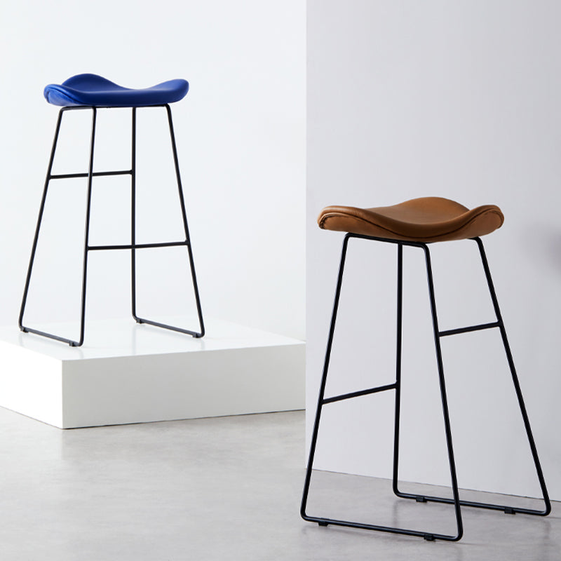 Leather Counter Stool Modern Backless Footrest Saddle Seat Bar Stool for Bar Clearhalo 'Bar Furniture' 'Bar Stools' 'bar_stools' 'furn' 'furn_bar_stools' 'furniture_bar_stools' 'Kitchen & Dining Furniture' 'kitchen&dining_furn' 'kitchen' 'kitchen_furn' Furniture' 4184761