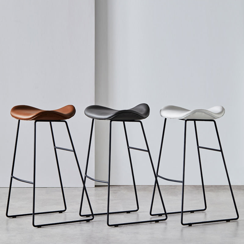 Leather Counter Stool Modern Backless Footrest Saddle Seat Bar Stool for Bar Clearhalo 'Bar Furniture' 'Bar Stools' 'bar_stools' 'furn' 'furn_bar_stools' 'furniture_bar_stools' 'Kitchen & Dining Furniture' 'kitchen&dining_furn' 'kitchen' 'kitchen_furn' Furniture' 4184765