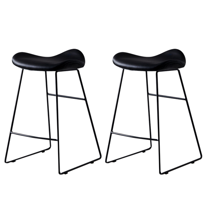 Leather Counter Stool Modern Backless Footrest Saddle Seat Bar Stool for Bar Black 2 Piece Set Counter Stool(26"H) Clearhalo 'Bar Furniture' 'Bar Stools' 'bar_stools' 'furn' 'furn_bar_stools' 'furniture_bar_stools' 'Kitchen & Dining Furniture' 'kitchen&dining_furn' 'kitchen' 'kitchen_furn' Furniture' 4184780
