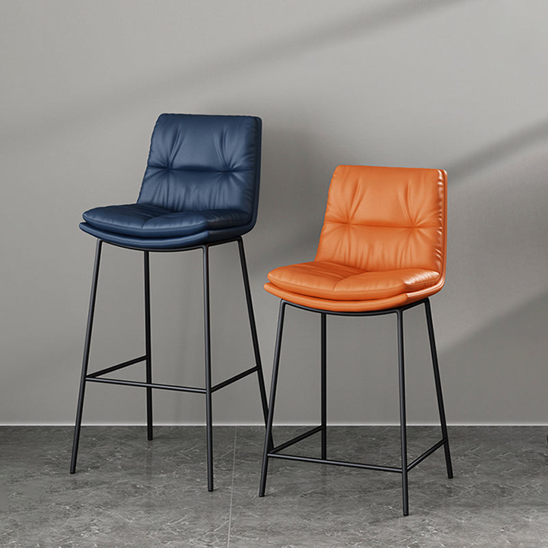 Contemporary Leather Bar Stools Indoor Antique Finish Bar Stool Clearhalo 'Bar Furniture' 'Bar Stools' 'bar_stools' 'furn' 'furn_bar_stools' 'furniture_bar_stools' 'Kitchen & Dining Furniture' 'kitchen&dining_furn' 'kitchen' 'kitchen_furn' Furniture' 4184959