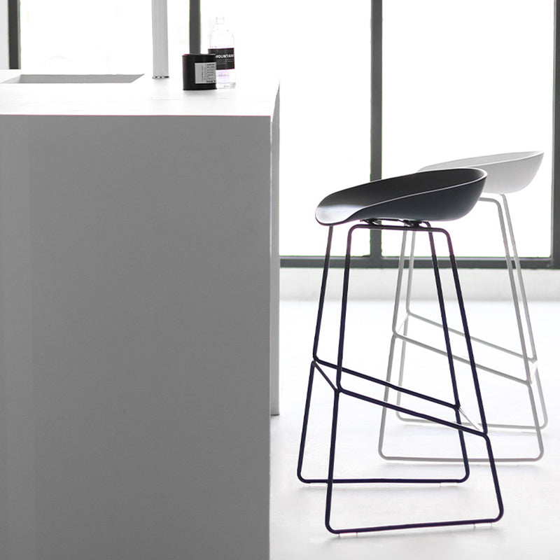 Modern Plastic Counter & Bar Stool Bucket Footrest Stool for Coffee Shop Clearhalo 'Bar Furniture' 'Bar Stools' 'bar_stools' 'furn' 'furn_bar_stools' 'furniture_bar_stools' 'Kitchen & Dining Furniture' 'kitchen&dining_furn' 'kitchen' 'kitchen_furn' Furniture' 4185196