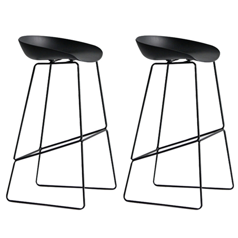 Modern Plastic Counter & Bar Stool Bucket Footrest Stool for Coffee Shop Black 2 Piece Set Clearhalo 'Bar Furniture' 'Bar Stools' 'bar_stools' 'furn' 'furn_bar_stools' 'furniture_bar_stools' 'Kitchen & Dining Furniture' 'kitchen&dining_furn' 'kitchen' 'kitchen_furn' Furniture' 4185202