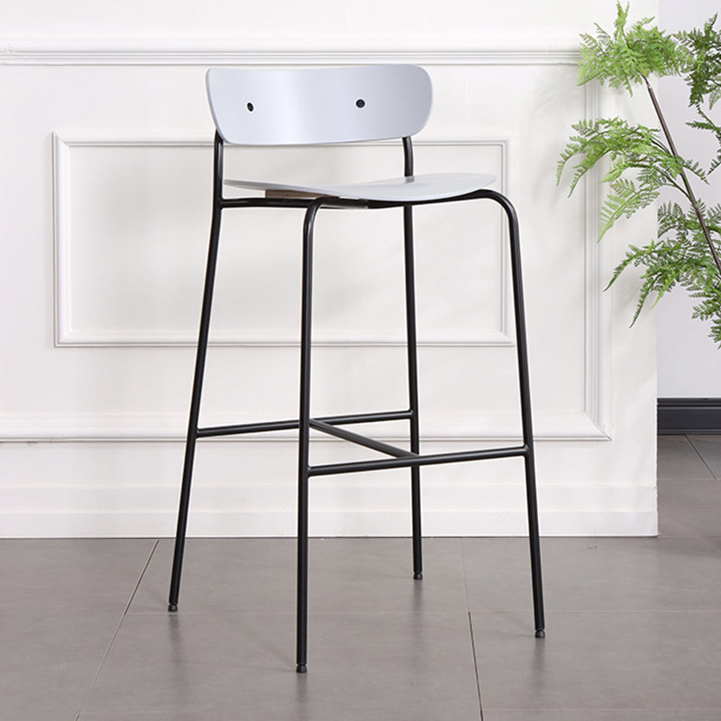 Black Metal Barstool Industrial Indoor Tall Stool with Wood Seat, 1 Piece Light Gray Clearhalo 'Bar Furniture' 'Bar Stools' 'bar_stools' 'furn' 'furn_bar_stools' 'furniture_bar_stools' 'Kitchen & Dining Furniture' 'kitchen&dining_furn' 'kitchen' 'kitchen_furn' Furniture' 4186528