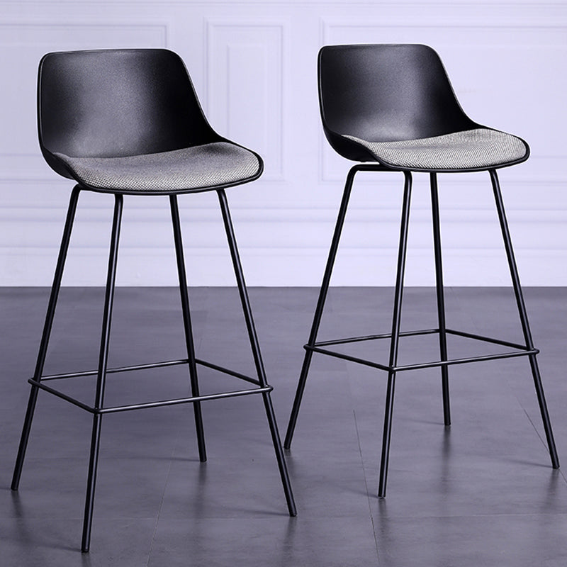 Industrial White Upholstered Barstool Black Indoor Tall Stool with Bucket Seat Clearhalo 'Bar Furniture' 'Bar Stools' 'bar_stools' 'furn' 'furn_bar_stools' 'furniture_bar_stools' 'Kitchen & Dining Furniture' 'kitchen&dining_furn' 'kitchen' 'kitchen_furn' Furniture' 4186643