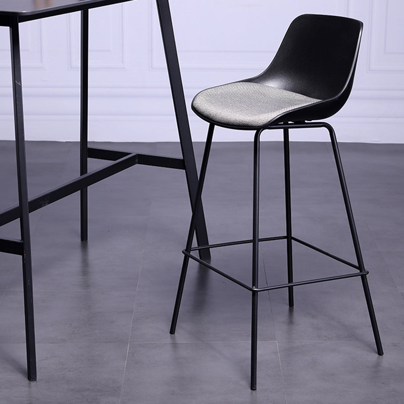 Industrial White Upholstered Barstool Black Indoor Tall Stool with Bucket Seat Clearhalo 'Bar Furniture' 'Bar Stools' 'bar_stools' 'furn' 'furn_bar_stools' 'furniture_bar_stools' 'Kitchen & Dining Furniture' 'kitchen&dining_furn' 'kitchen' 'kitchen_furn' Furniture' 4186649