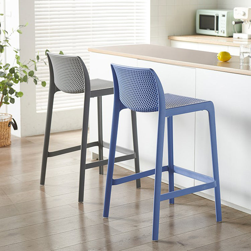 Scandinavian Plastic Stackable Counter Stools Low Back Indoor Bar Stools Clearhalo 'Bar Furniture' 'Bar Stools' 'bar_stools' 'furn' 'furn_bar_stools' 'furniture_bar_stools' 'Kitchen & Dining Furniture' 'kitchen&dining_furn' 'kitchen' 'kitchen_furn' Furniture' 4186917