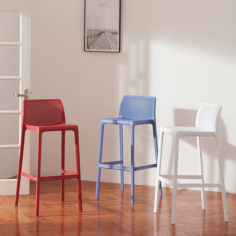 Scandinavian Plastic Stackable Counter Stools Low Back Indoor Bar Stools Clearhalo 'Bar Furniture' 'Bar Stools' 'bar_stools' 'furn' 'furn_bar_stools' 'furniture_bar_stools' 'Kitchen & Dining Furniture' 'kitchen&dining_furn' 'kitchen' 'kitchen_furn' Furniture' 4186919
