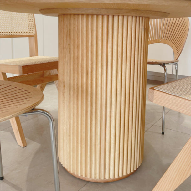 Round Casual Style Dining Table Wood Color Fixed Table with Solid Wood Clearhalo ' dining_table' 'Dining Tables & Seating' 'Dining Tables' 'furn' 'furn_dining_table' 'Furniture' 'furniture_dining_table' 'Kitchen & Dining Furniture' 'kitchen&dining_furn' 'kitchen' 'kitchen_dining_table' 4196007