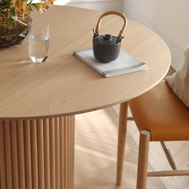 Round Casual Style Dining Table Wood Color Fixed Table with Solid Wood Clearhalo ' dining_table' 'Dining Tables & Seating' 'Dining Tables' 'furn' 'furn_dining_table' 'Furniture' 'furniture_dining_table' 'Kitchen & Dining Furniture' 'kitchen&dining_furn' 'kitchen' 'kitchen_dining_table' 4196008