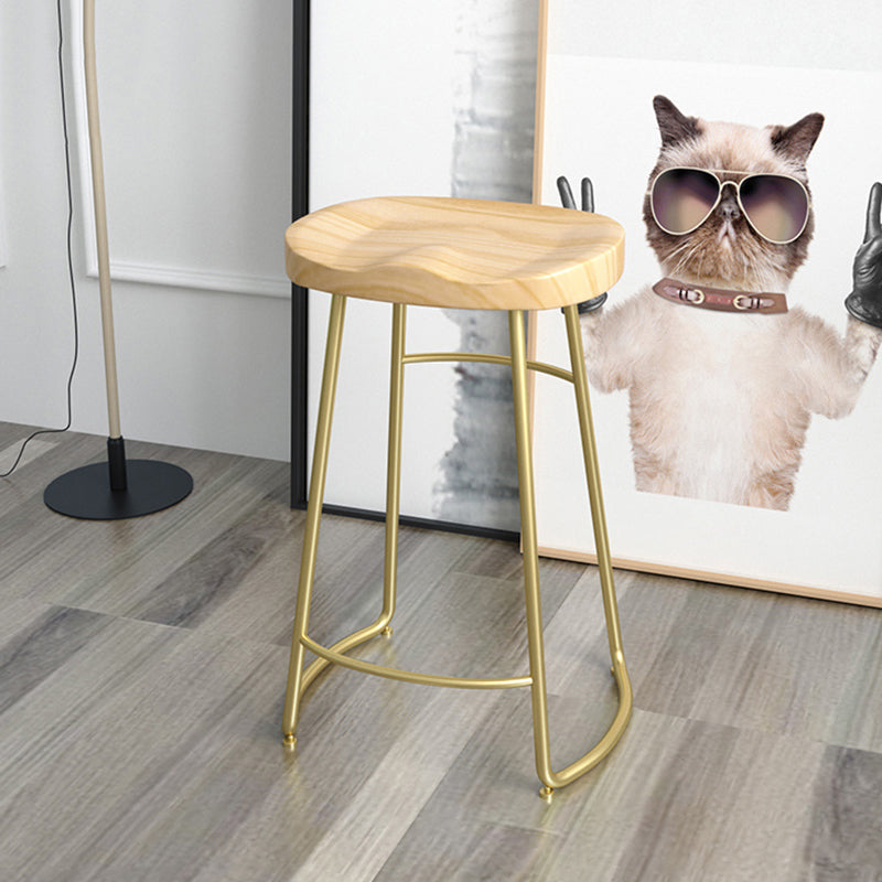 Contemporary Oval Counter Stools Armless Wood Indoor Bar Stool with Iron Base Clearhalo 'Bar Furniture' 'Bar Stools' 'bar_stools' 'furn' 'furn_bar_stools' 'furniture_bar_stools' 'Kitchen & Dining Furniture' 'kitchen&dining_furn' 'kitchen' 'kitchen_furn' Furniture' 4198394