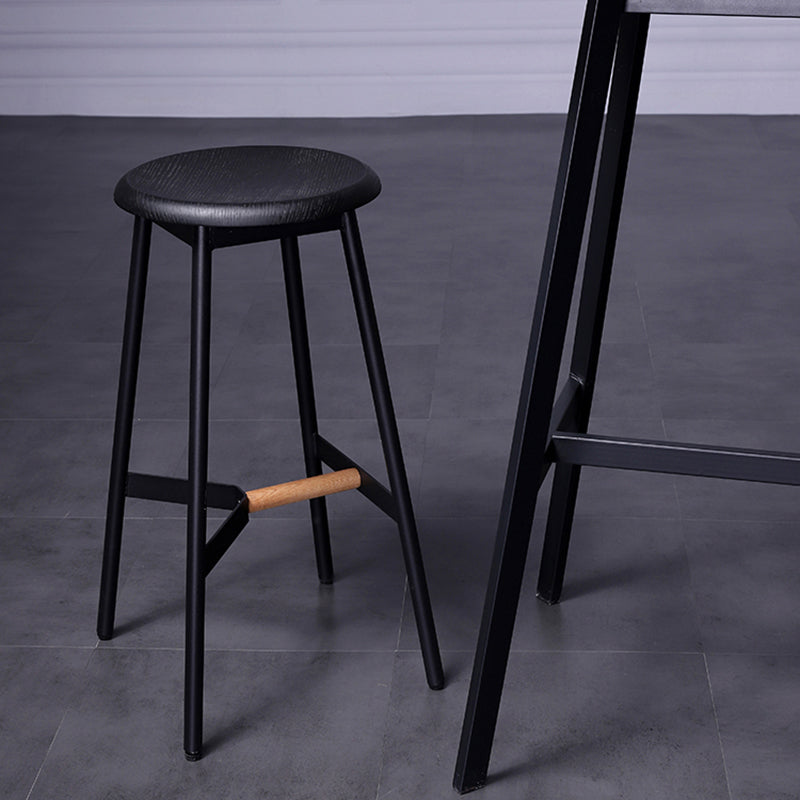 Scandinavian Black Counter Stools Metal Wood Backless Bar Stools with Round Seat Clearhalo 'Bar Furniture' 'Bar Stools' 'bar_stools' 'furn' 'furn_bar_stools' 'furniture_bar_stools' 'Kitchen & Dining Furniture' 'kitchen&dining_furn' 'kitchen' 'kitchen_furn' Furniture' 4198849