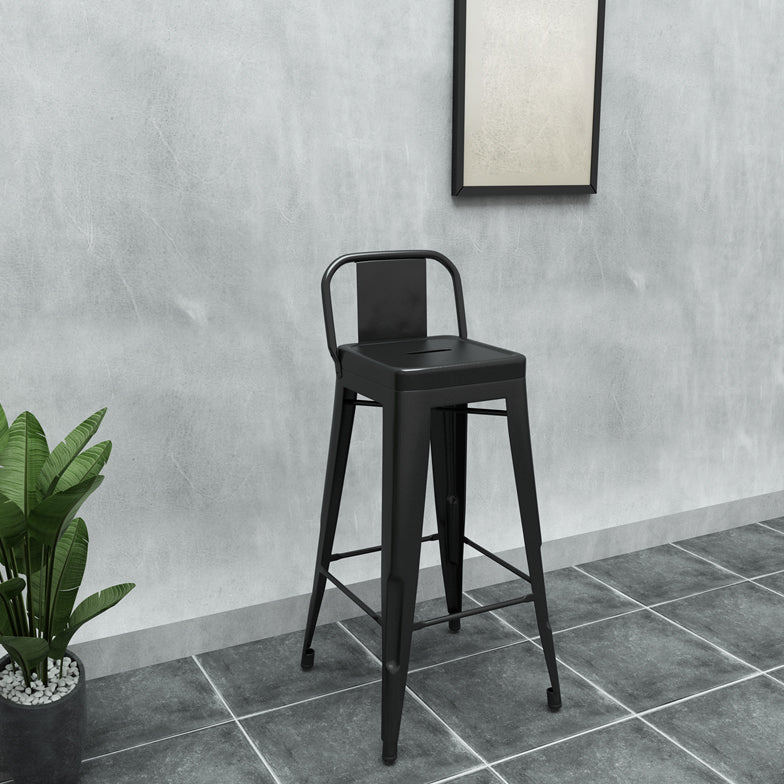 Modern Squared Counter Stools Armless Iron Indoor Bar Stool with Footrest Black 1 Piece Clearhalo 'Bar Furniture' 'Bar Stools' 'bar_stools' 'furn' 'furn_bar_stools' 'furniture_bar_stools' 'Kitchen & Dining Furniture' 'kitchen&dining_furn' 'kitchen' 'kitchen_furn' Furniture' 4199061