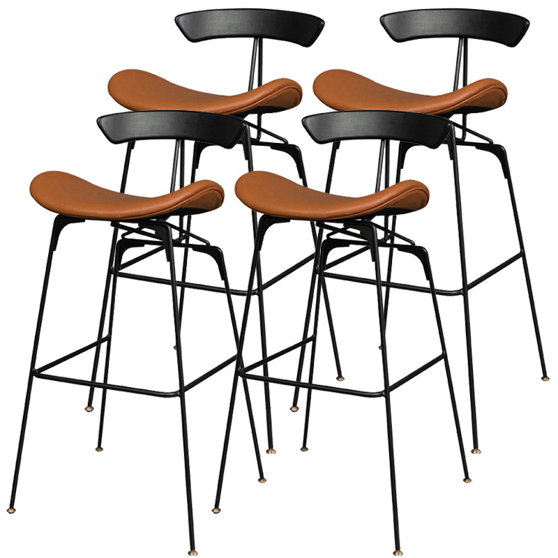Black Iron Bar Stool Industrial Style Low Back Counter Stool with Saddle Seat Brown 4 Piece Set Clearhalo 'Bar Furniture' 'Bar Stools' 'bar_stools' 'furn' 'furn_bar_stools' 'furniture_bar_stools' 'Kitchen & Dining Furniture' 'kitchen&dining_furn' 'kitchen' 'kitchen_furn' Furniture' 4211097