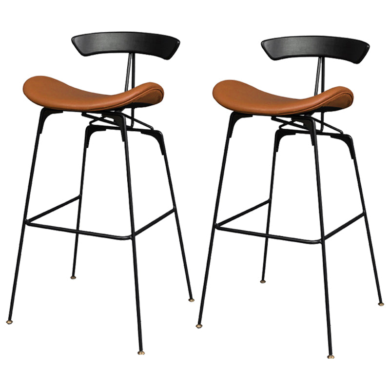 Black Iron Bar Stool Industrial Style Low Back Counter Stool with Saddle Seat Brown 2 Piece Set Clearhalo 'Bar Furniture' 'Bar Stools' 'bar_stools' 'furn' 'furn_bar_stools' 'furniture_bar_stools' 'Kitchen & Dining Furniture' 'kitchen&dining_furn' 'kitchen' 'kitchen_furn' Furniture' 4211102