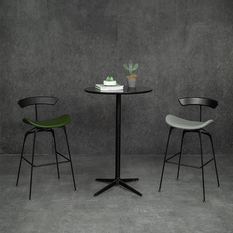 Black Iron Bar Stool Industrial Style Low Back Counter Stool with Saddle Seat Clearhalo 'Bar Furniture' 'Bar Stools' 'bar_stools' 'furn' 'furn_bar_stools' 'furniture_bar_stools' 'Kitchen & Dining Furniture' 'kitchen&dining_furn' 'kitchen' 'kitchen_furn' Furniture' 4211104