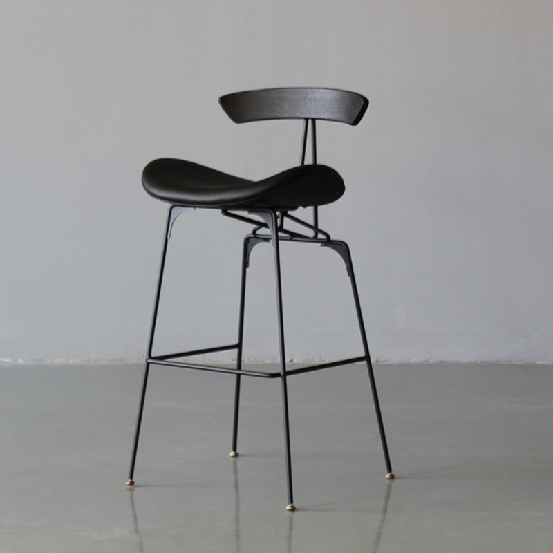 Black Iron Bar Stool Industrial Style Low Back Counter Stool with Saddle Seat Black 1 Piece Clearhalo 'Bar Furniture' 'Bar Stools' 'bar_stools' 'furn' 'furn_bar_stools' 'furniture_bar_stools' 'Kitchen & Dining Furniture' 'kitchen&dining_furn' 'kitchen' 'kitchen_furn' Furniture' 4211111