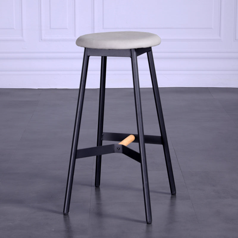 Industrial Black Counter Stools Metal Wood Backless Bar Stools with Round Seat Light Gray 1 Piece Clearhalo 'Bar Furniture' 'Bar Stools' 'bar_stools' 'furn' 'furn_bar_stools' 'furniture_bar_stools' 'Kitchen & Dining Furniture' 'kitchen&dining_furn' 'kitchen' 'kitchen_furn' Furniture' 4211149