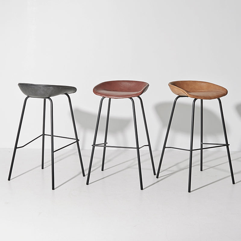 Industrial Iron Distressed Quilted Barstool Indoor Tall Stool with Leather Seat Clearhalo 'Bar Furniture' 'Bar Stools' 'bar_stools' 'furn' 'furn_bar_stools' 'furniture_bar_stools' 'Kitchen & Dining Furniture' 'kitchen&dining_furn' 'kitchen' 'kitchen_furn' Furniture' 4211195