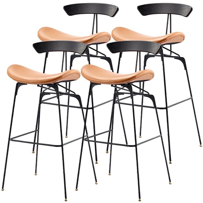 Black Iron Quilted Barstool 25.5" H Industrial Tall Stool with Contoured Seat Brown 4 Piece Set Clearhalo 'Bar Furniture' 'Bar Stools' 'bar_stools' 'furn' 'furn_bar_stools' 'furniture_bar_stools' 'Kitchen & Dining Furniture' 'kitchen&dining_furn' 'kitchen' 'kitchen_furn' Furniture' 4211228